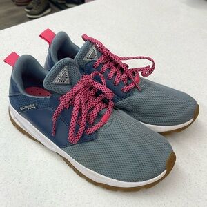 Columbia, blue/pink athletic sneakers, breathable/versatile, size 7.5